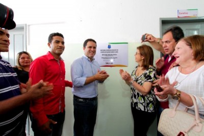 Prefeito Edivaldo entrega mais um obras para a comunidade