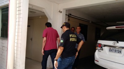 Ricardo Murad no momento em que era conduzido pela PF