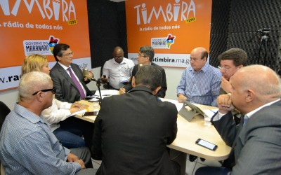 Foto2_KGE_-Governador-na-Rádio-Timbira