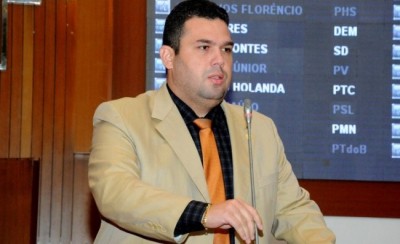 E se ele for homem, como eu sou, como fui criado, ele que peça exoneração do cargo. E que se manifeste também sobre tudo que aconteceu”, cobrou.