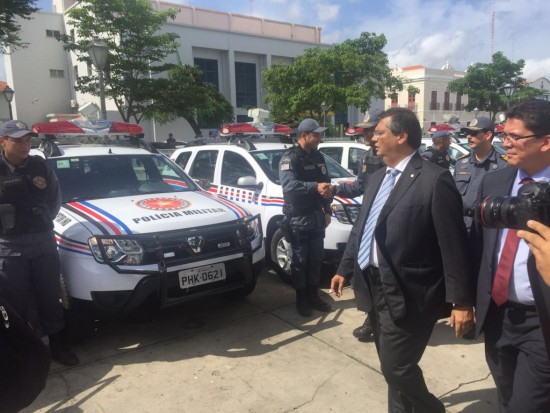 Os veículos serão distribuídos nos Batalhões da PM na Região Metropolitana de São Luís, sendo 38 do modelo Dusters; e 12 modelos Pajero, com sistema de radiocomunicação