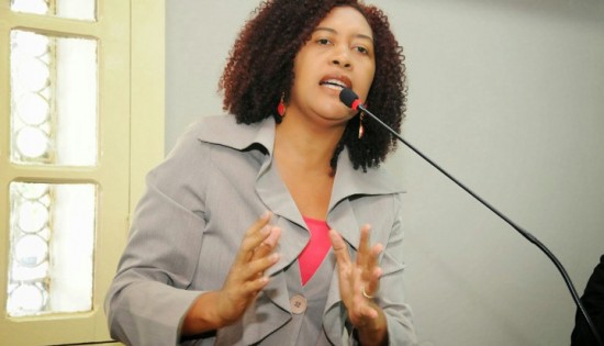 rosesaleshoriz240415