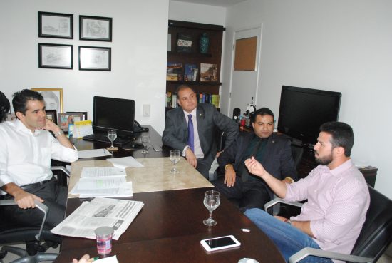 Integrante da Comissão de Assuntos Municipais conversaram com Gil CUtrim