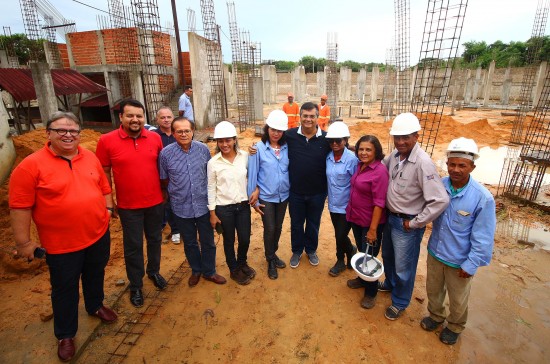 Foto 3_ Gilson Teixeira_16-04-2016- Governador  vistoria obras em São Luis (10)
