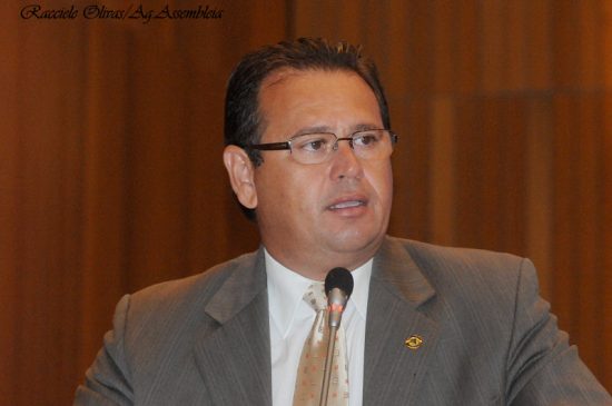 Deputado Stênio Resende parabenizou o prefeito Edivaldo pelas ações na saúde