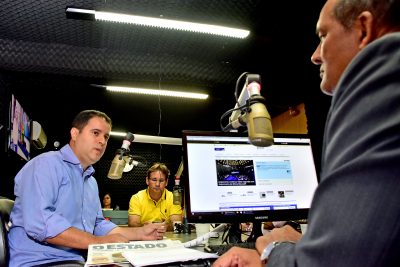 Edivaldo destaca avanços de sua gestão em entrevista na rádio ...