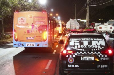 foto1_divulgacao-prisao-de-suspeitos-de-incendios-a-onibus