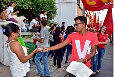 panfletagem-e-bandeiraco-da-deodoro-ate-avenida-beira-mar-82