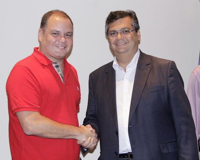 "Como não se paga para sonhar, podem continuar com esse devaneio”, postou o líder governista no Twitter. 