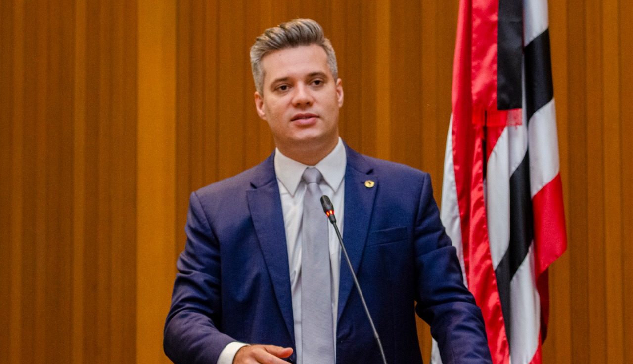 Neto Evangelista apresenta indicação que beneficia profissionais da ...